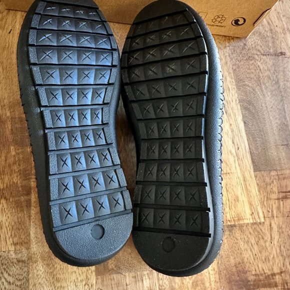 Trotters Ruby Perf Loafers - Brand New in box - Picture 4 of 7